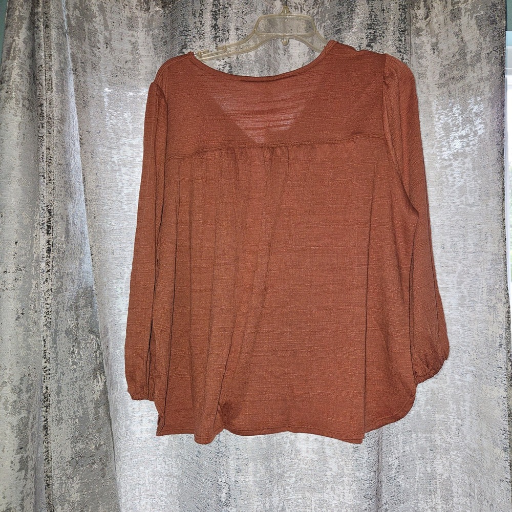 Max Studio 1X V Neck Lightweight Blouse in Burnt Orange NWT - Picture 4 of 6